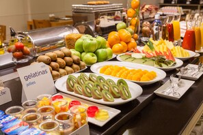 Café da manhã com buffet todos os dias mediante uma taxa