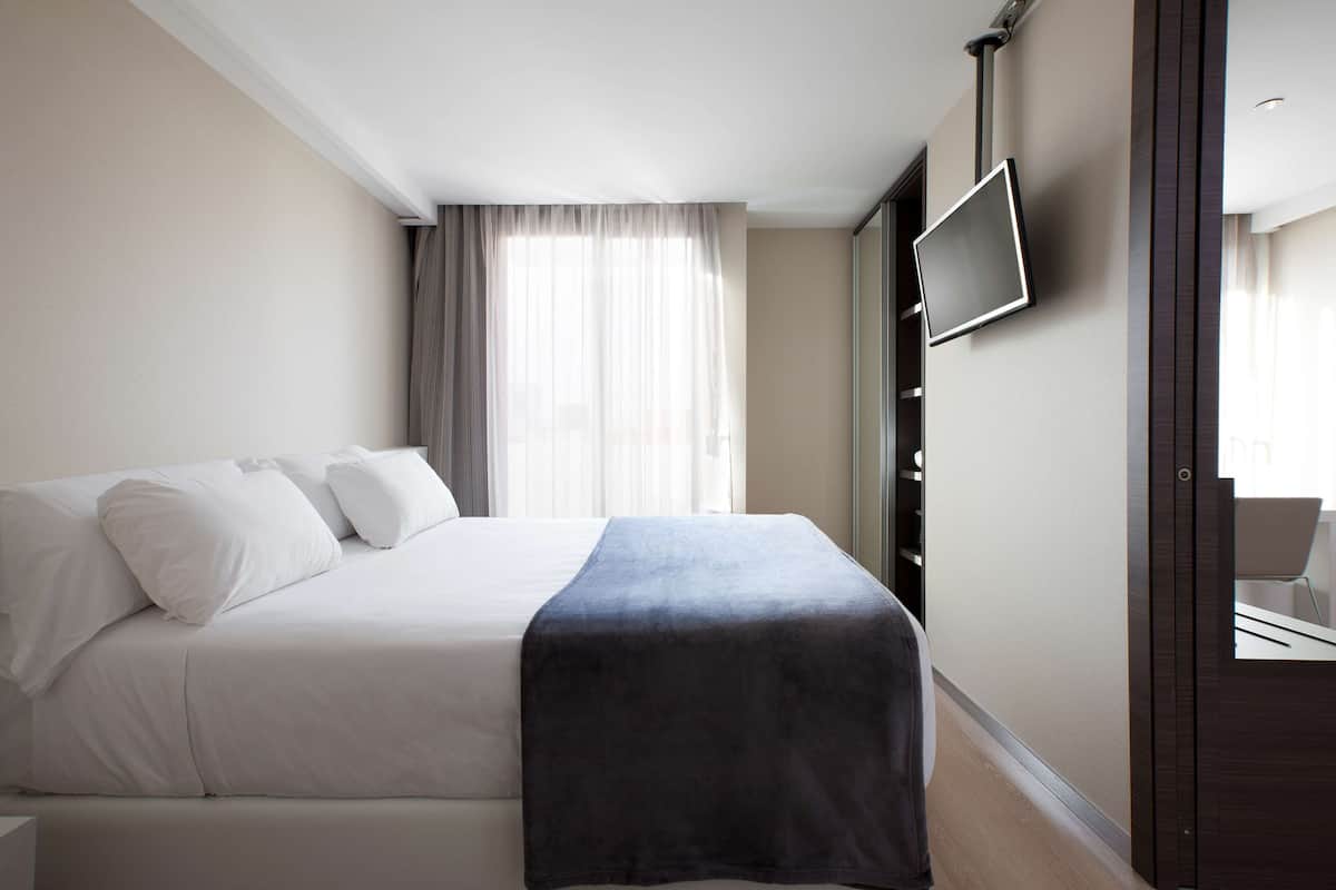 1 bedroom, minibar, in-room safe, desk