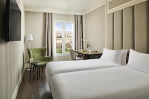 Premium bedding, minibar, in-room safe, desk