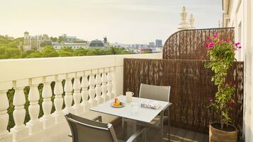 Ropa de cama de alta calidad y minibar