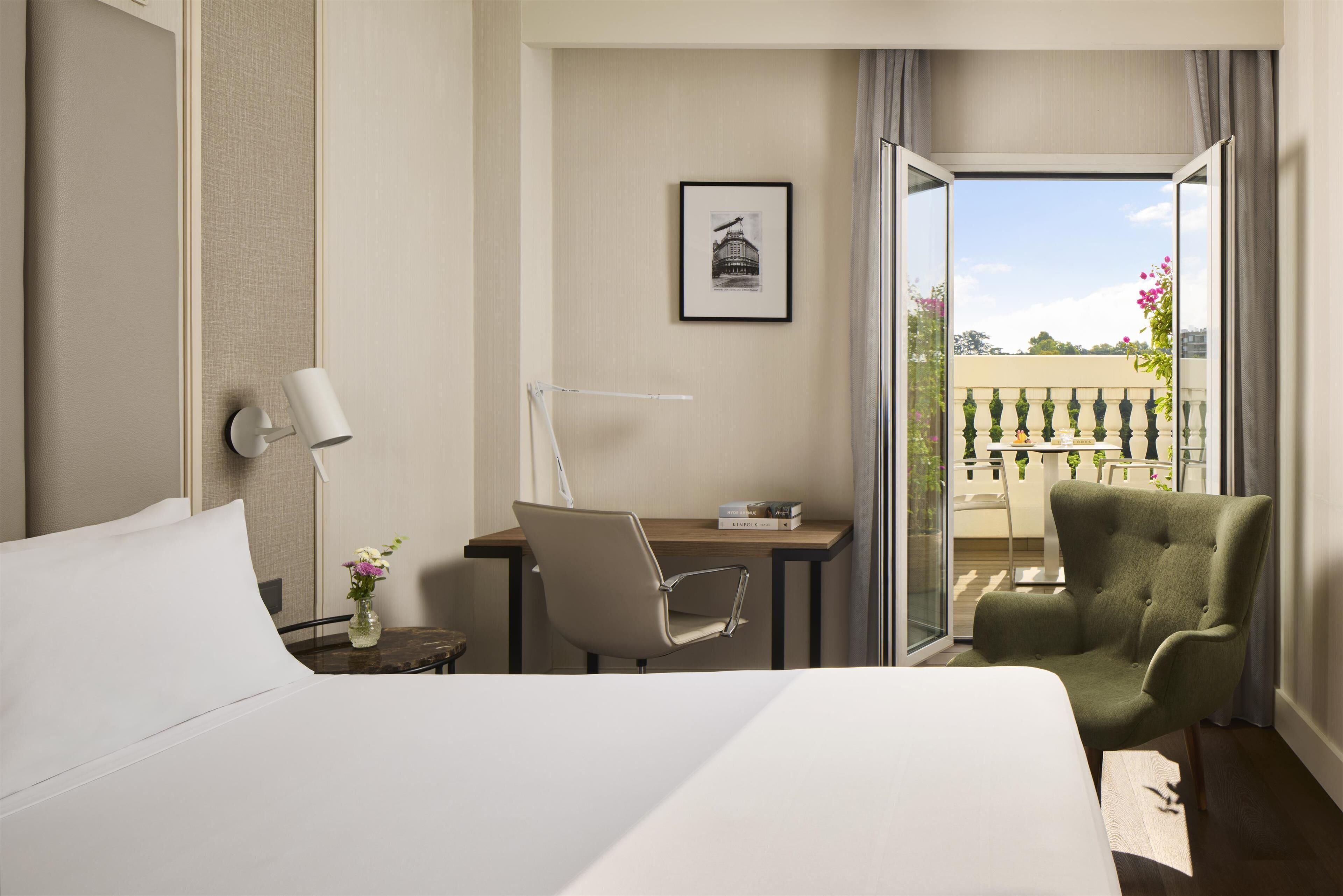 Ropa de cama de alta calidad y minibar 