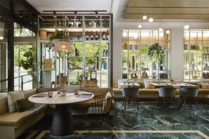 Lunch and dinner served, Mediterranean cuisine