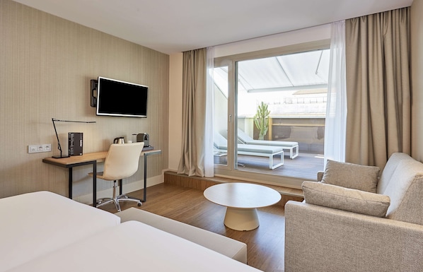 1 Schlafzimmer, hochwertige Bettwaren, Minibar, Zimmersafe