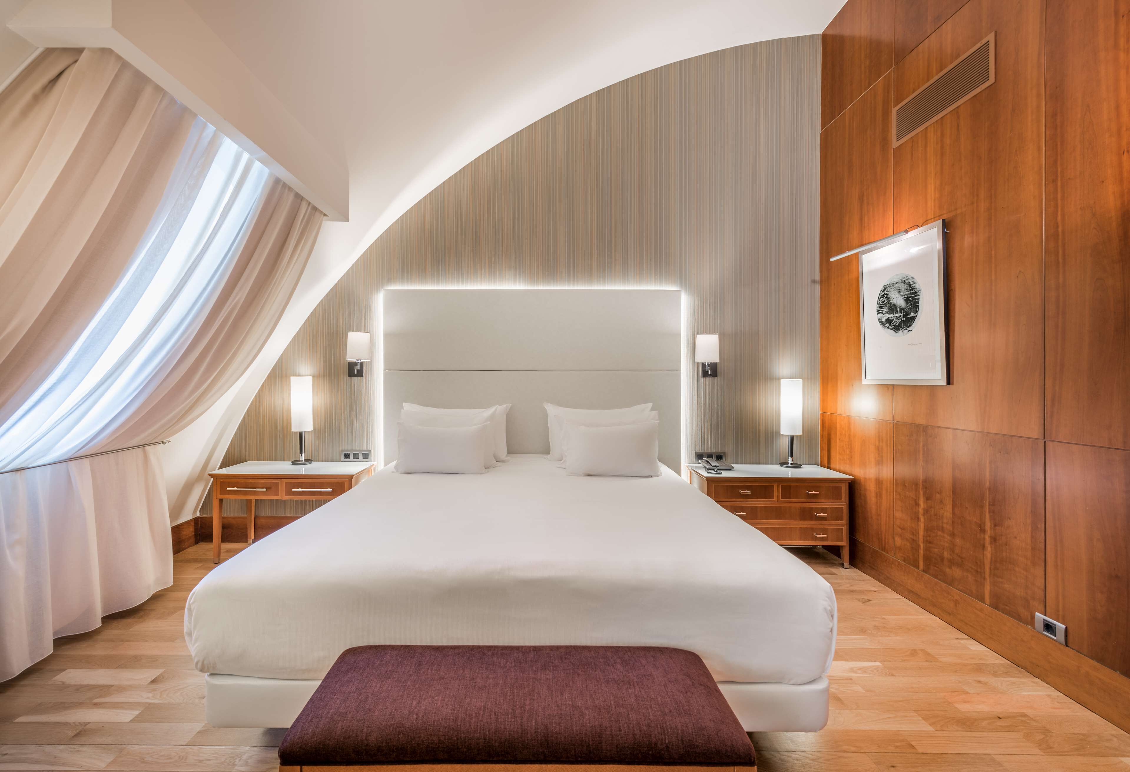 minibar, in-room safe, desk, blackout curtains