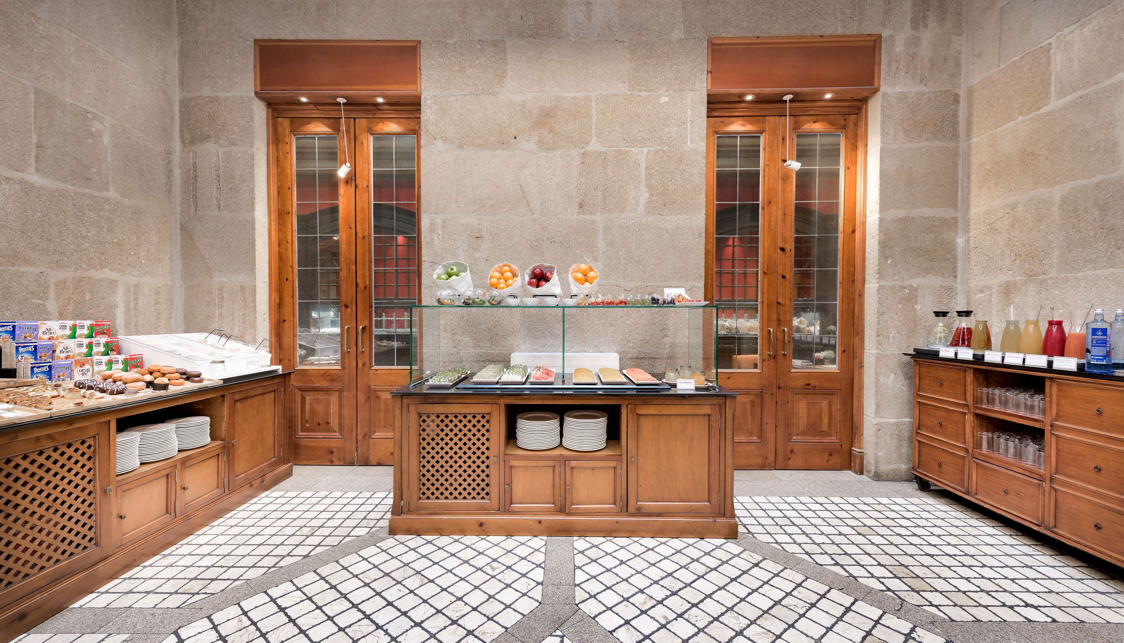 daily buffet breakfast for a fee