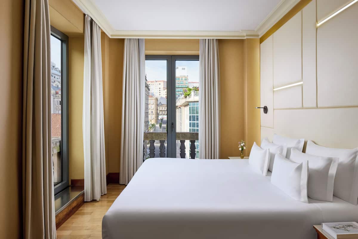 Minibar, in-room safe, desk, blackout curtains