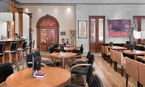 Bar (on property) - NH Collection Vigo (Vigo)