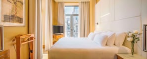 Premium-Zimmer | Minibar, Zimmersafe, Schreibtisch, Verdunkelungsvorhänge