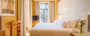 Premium Room (View) | Minibar, in-room safe, desk, blackout curtains - NH Collection Vigo (Vigo)
