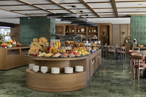 Almoço e jantar