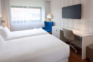 1 quarto, roupas de cama antialérgicas, frigobar, cofres nos quartos