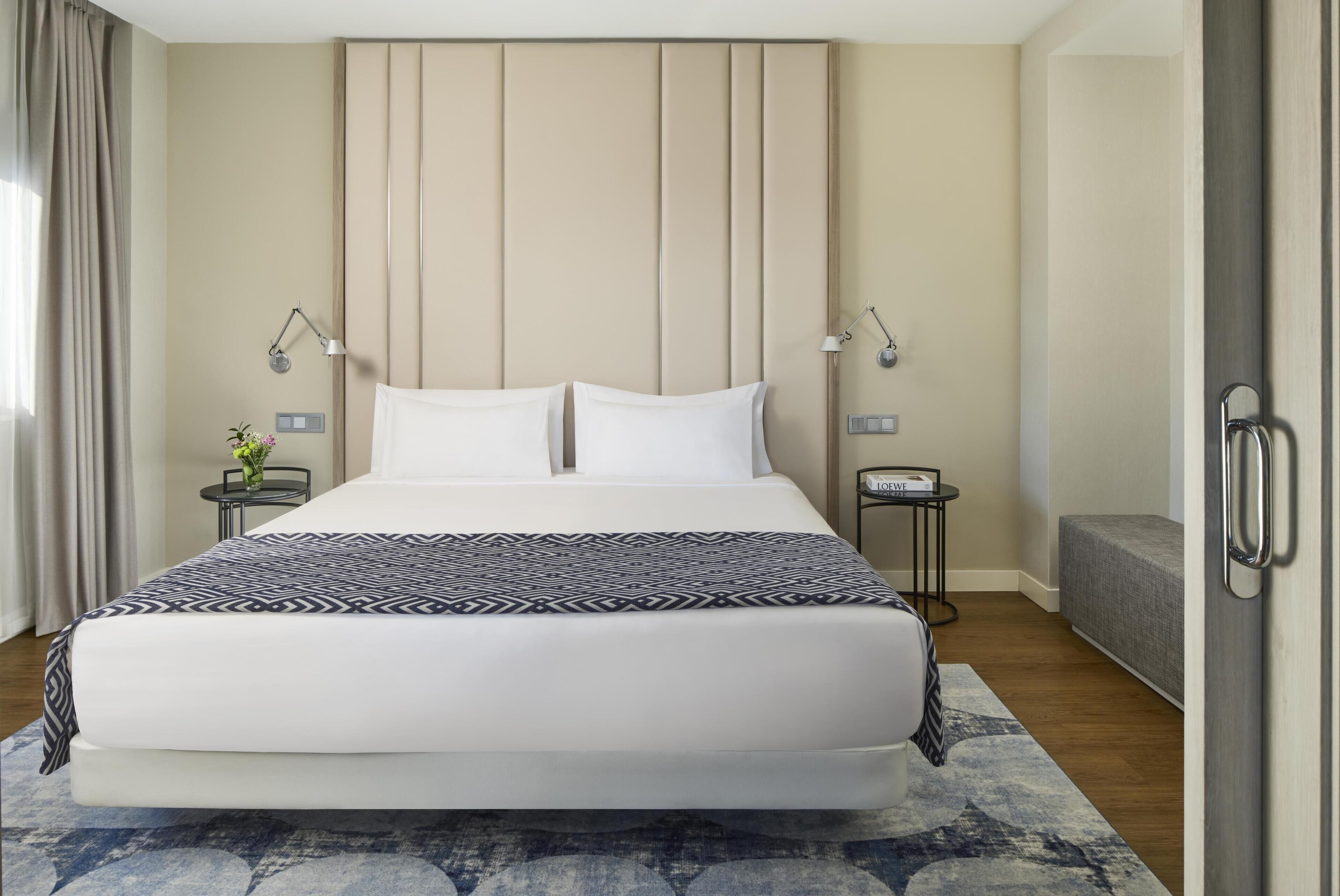 Ropa de cama hipoalergénica y minibar 