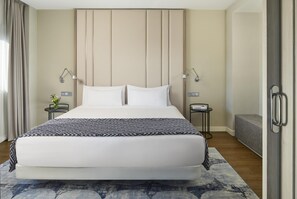 Ropa de cama hipoalergénica y minibar 