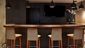 Bar (in der Unterkunft)