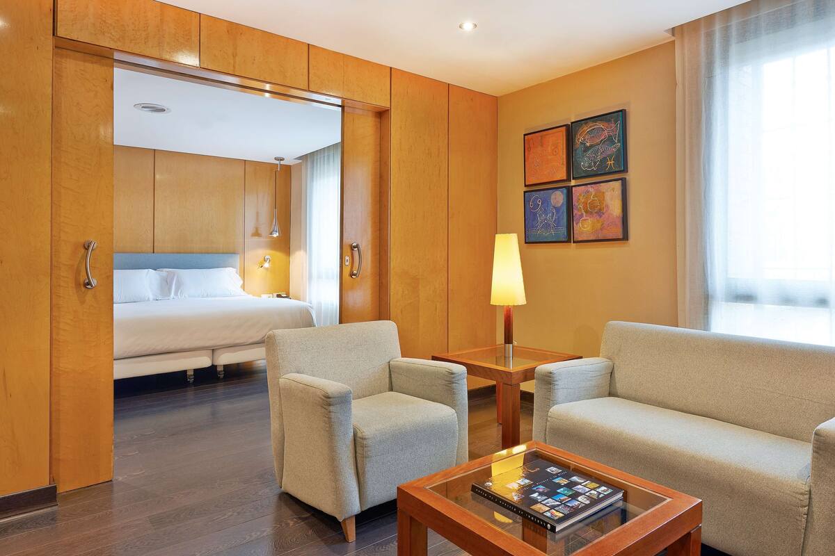 1 bedroom, minibar, in-room safe, desk