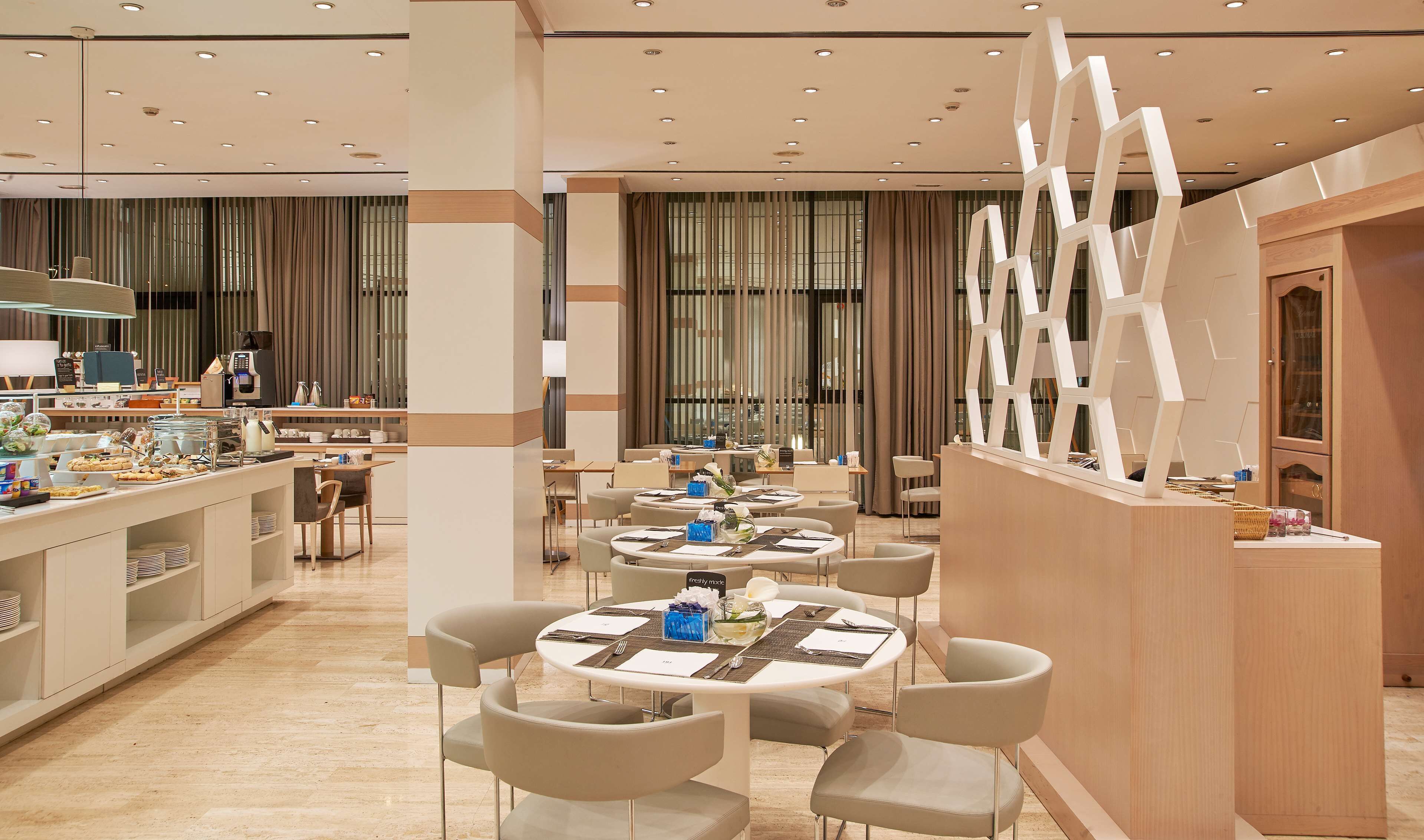 Frokostbuffé hver dag (mot et tillegg)