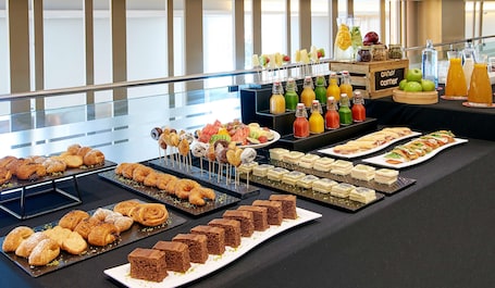 Daily buffet breakfast for a fee