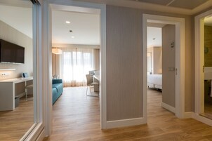 Minibar, in-room safe, desk, blackout drapes