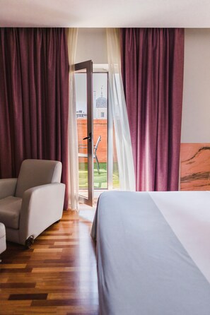 Junior Suite, Terrace | Down comforters, minibar, in-room safe, desk