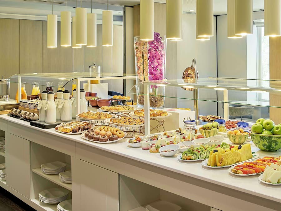 Lunch and dinner served, Japanese cuisine