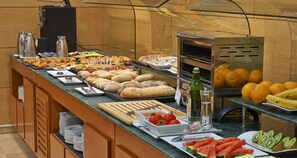 Daily buffet breakfast for a fee