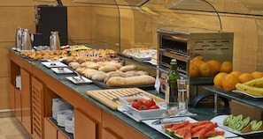 Daily buffet breakfast for a fee
