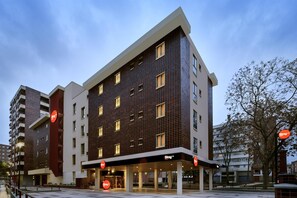 Exterior - iStay by NH Zaragoza Sport Hotel (Zaragoza)