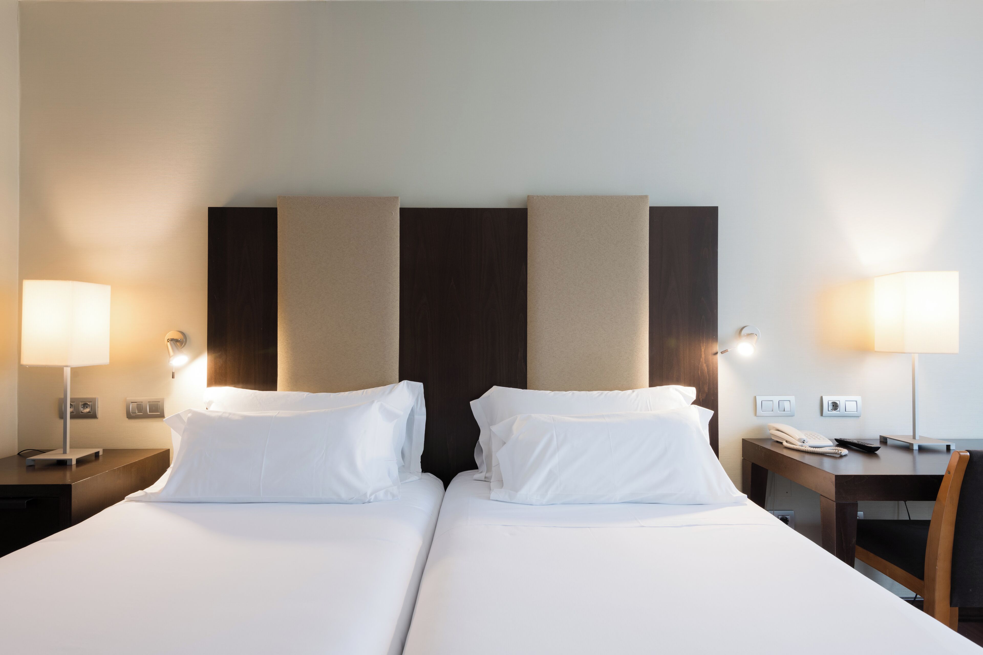 standard twin room | minibar, in-room safe, desk, laptop workspace