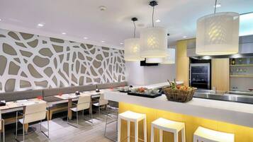 Esmorzar d'estil bufet entre setmana (de pagament)