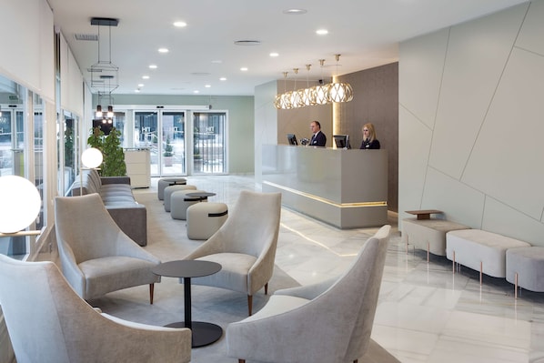 Lobby - NH Madrid Barajas Airport (Madrid)