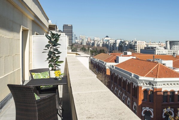 Roba de llit d'alta qualitat, minibar i caixa forta a l'habitació 
