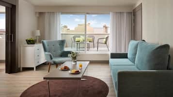 Premium bedding, minibar, in-room safe, desk