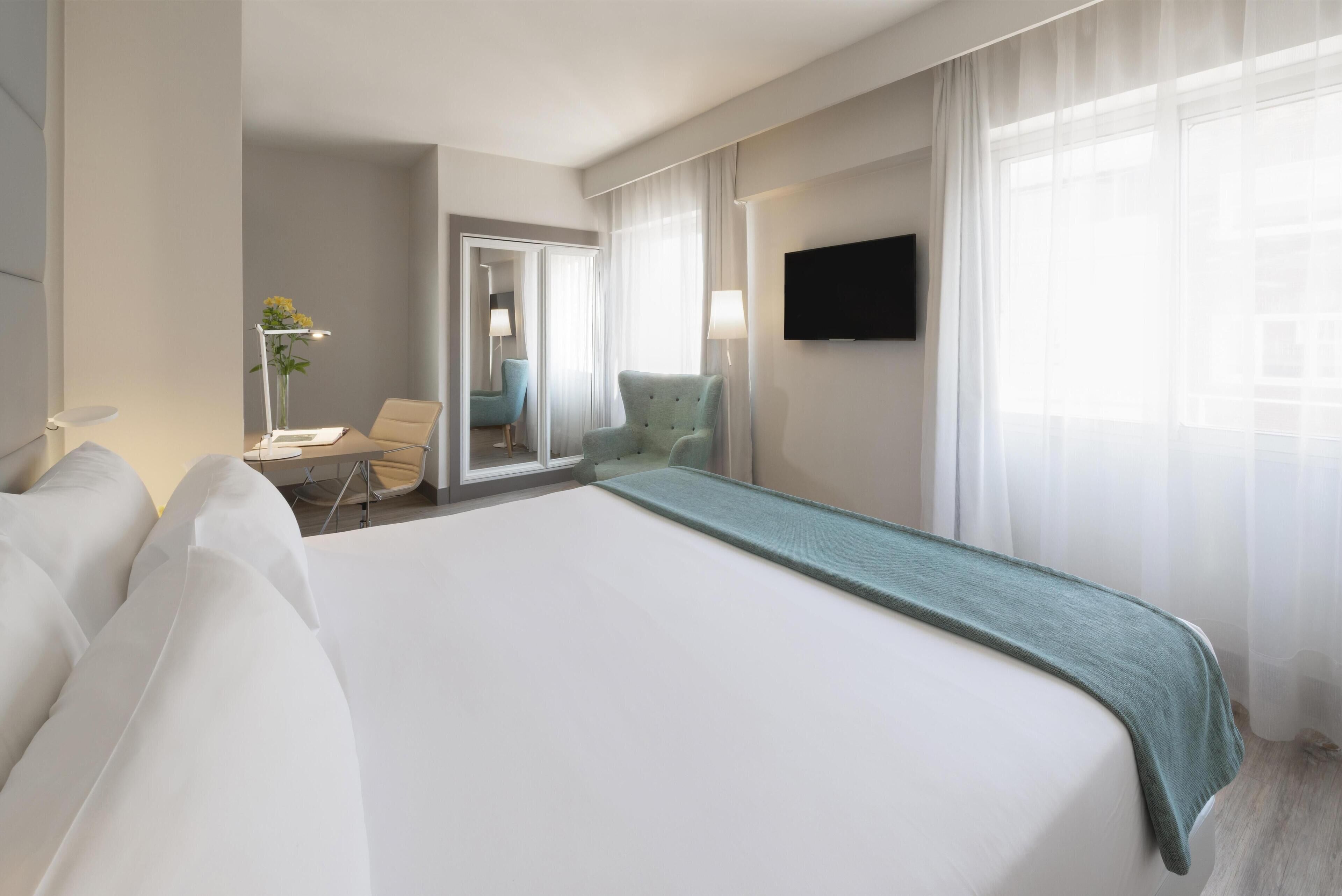 Premium bedding, minibar, in-room safe, desk