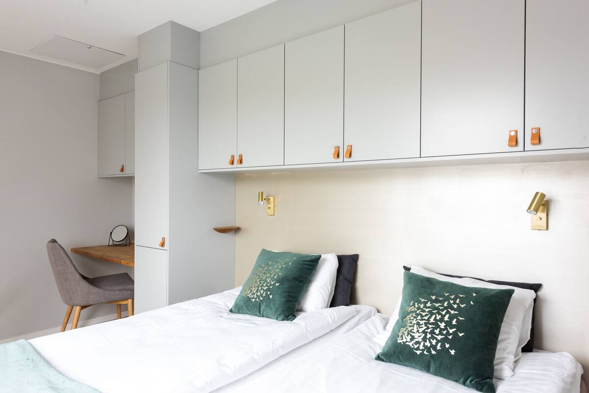 Premium Loft | Premium bedding, pillowtop beds, in-room safe, desk