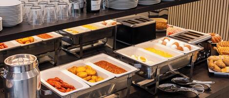 Petit déjeuner buffet compris tous les jours