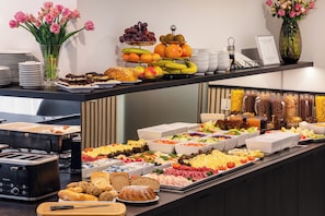 Petit déjeuner buffet compris tous les jours