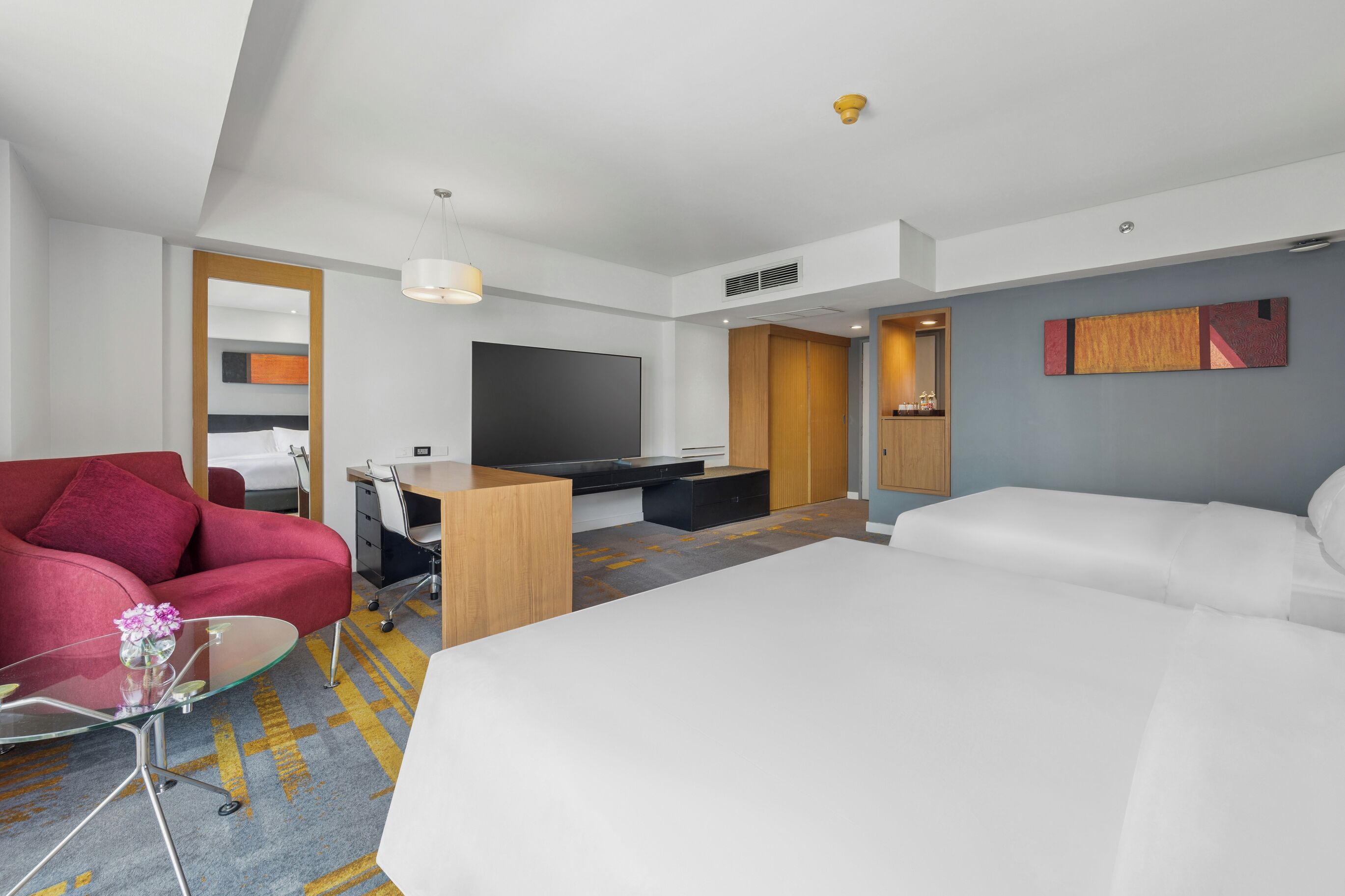 Tribeca Deluxe Two Queen Bed | 객실 내 금고, 암막 커튼, 방음 설비, 다리미/다리미판