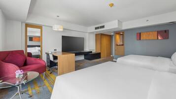 Tribeca Deluxe Two Queen Bed | 객실 내 금고, 암막 커튼, 방음 설비, 다리미/다리미판
