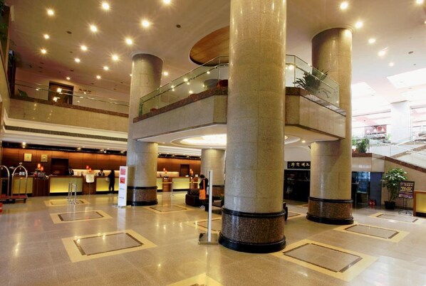 Lobby - Beijing Continental Grand Hotel (Beijing)