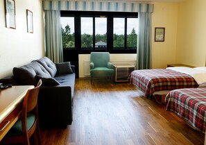 Family Room (Standard) | Desk, rollaway beds, free WiFi, bed sheets - Billingehus (Skovde)