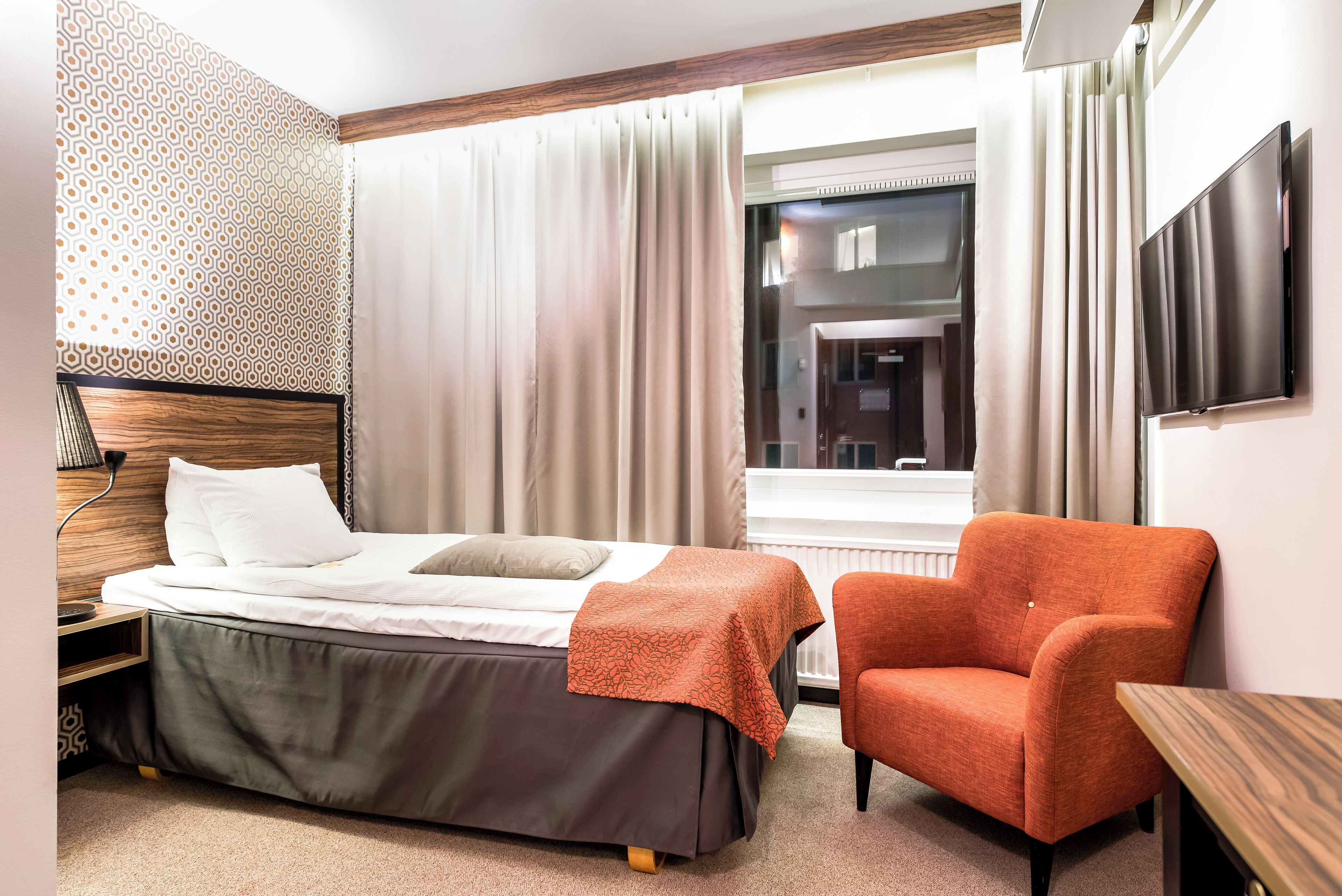 single room (compact) | in-room safe, desk, laptop workspace, blackout curtains