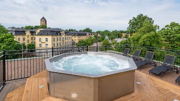 Bain à remous extérieur