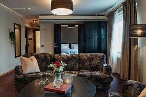 In-room safe, desk, laptop workspace, blackout drapes - Home Hotel Slottsparken (Linkoping)