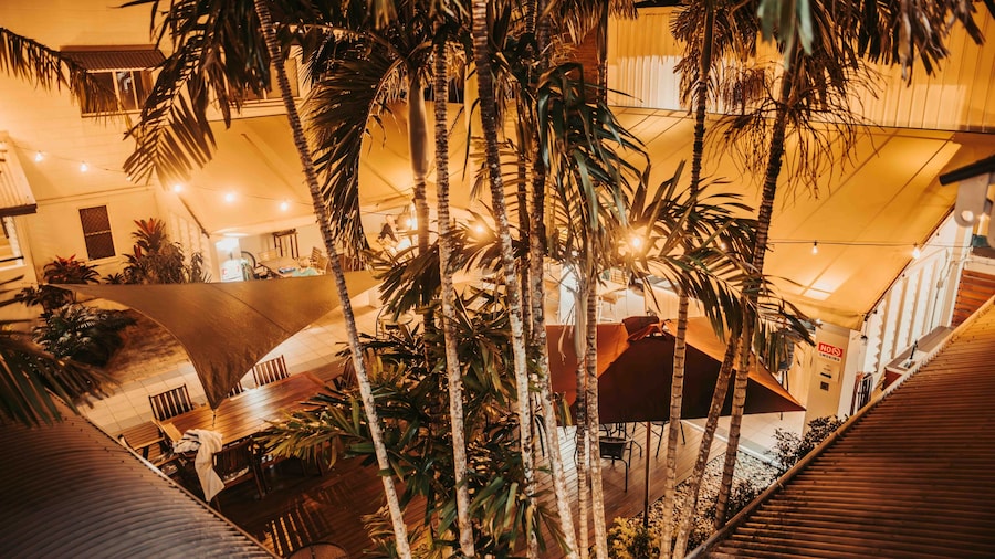 ケアンズ クイーンズ コート