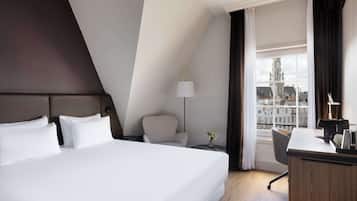 Minibar, in-room safe, desk, free cribs/infant beds