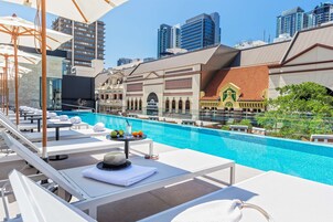 Hồ bơi ngoài trời, mở cửa từ 6:00 đến 20:00, dù/ô trên bãi biển/hồ bơi 