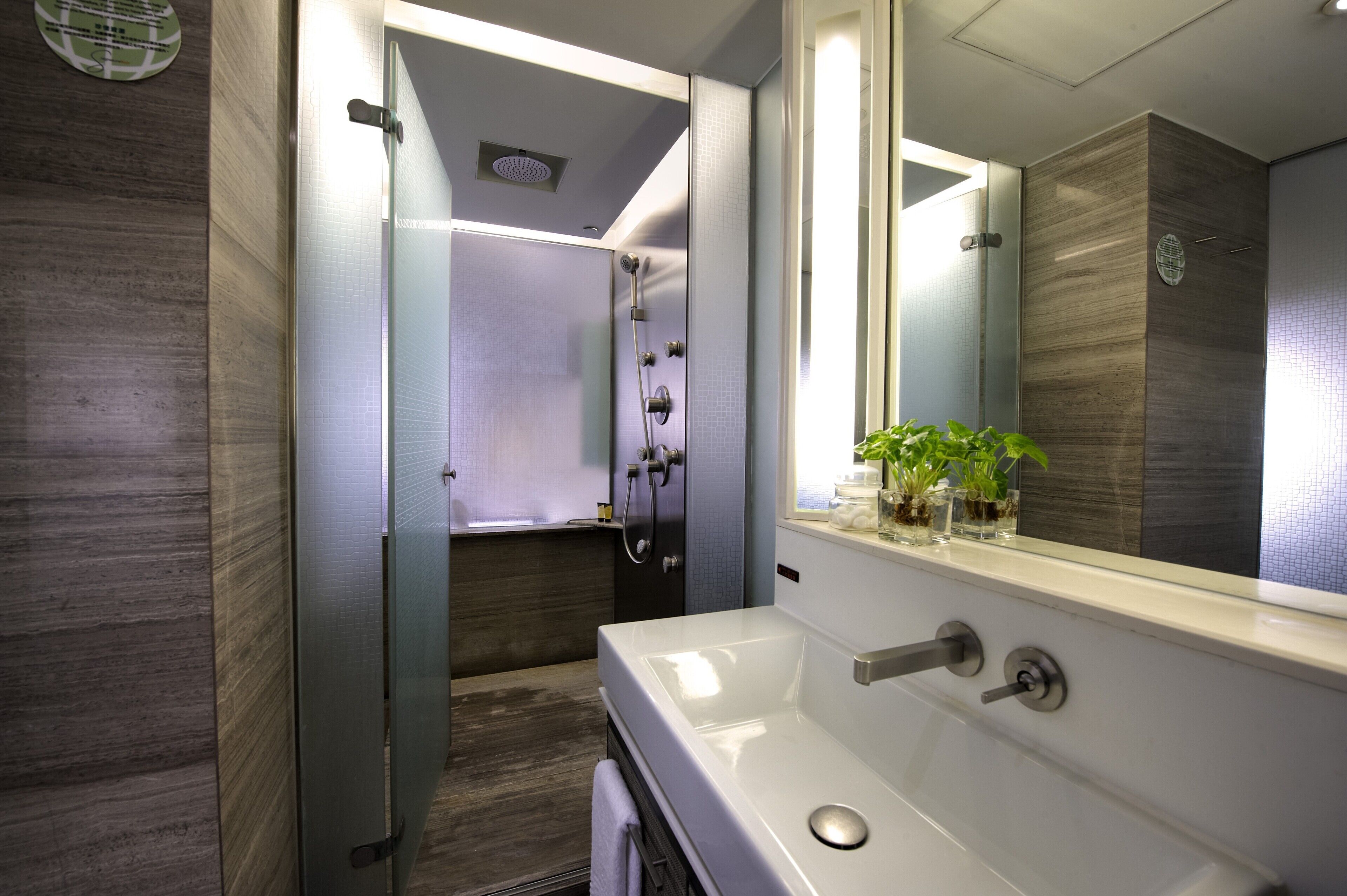 Photo - Charterhouse Causeway Bay