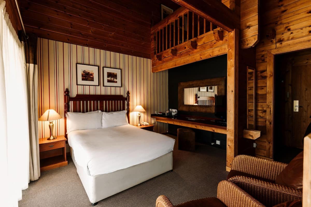 Hotel Family Room | 低過敏寢具、書桌、筆電工作空間、熨斗/熨衣板