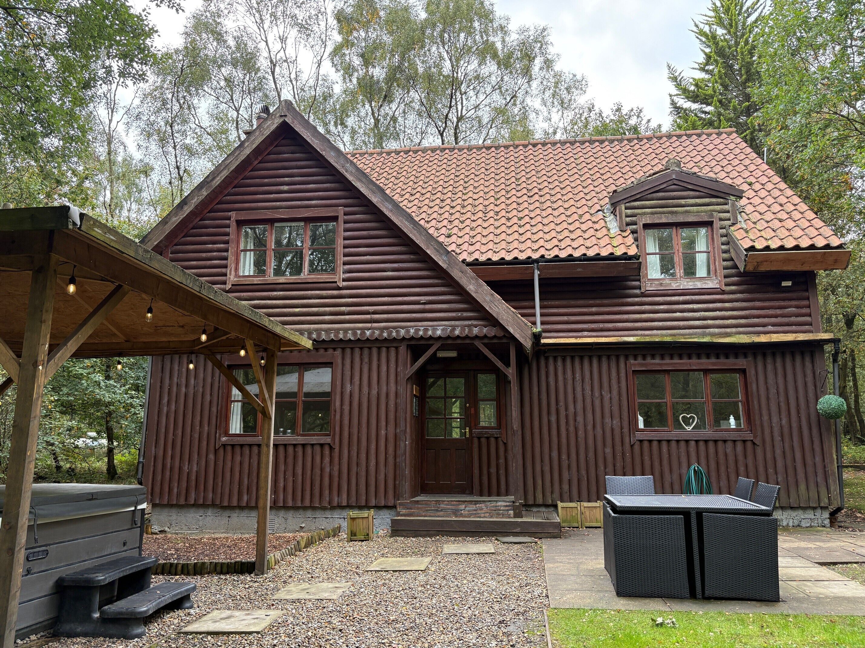 Chalet | Ropa de cama hipoalergénica y escritorio 