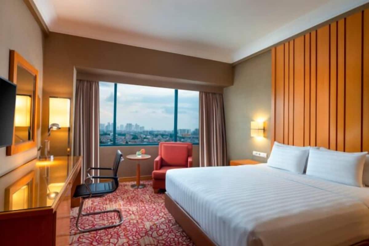 1 bedroom, in-room safe, desk, iron/ironing board